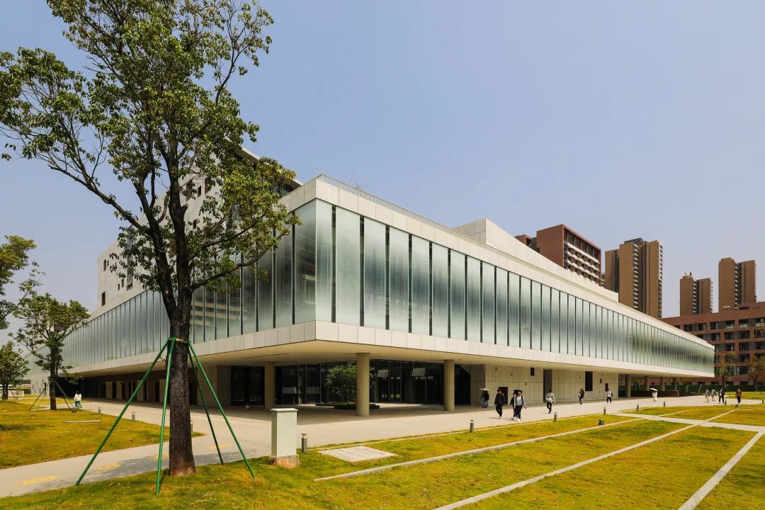 品质中装 | 新利(中国)再获“金鹏奖”和广州市建筑装饰优质工程奖